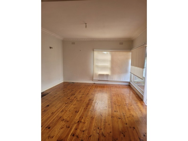 35 Sycamore Street, Hamlyn Heights VIC 3215