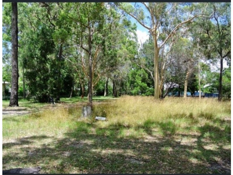 17 President terrace, Macleay Island QLD 4184