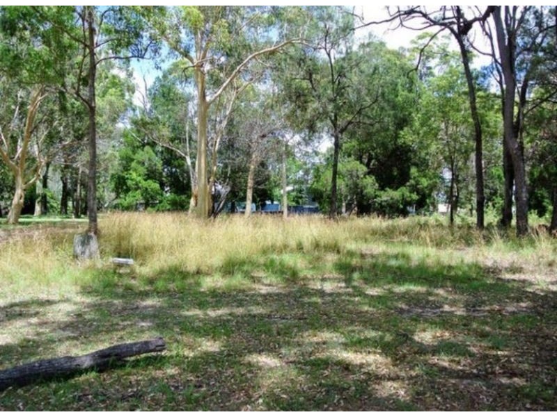 17 President terrace, Macleay Island QLD 4184