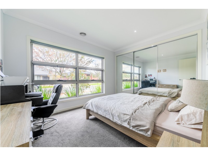 65 Granvia circuit, Burnside VIC 3023