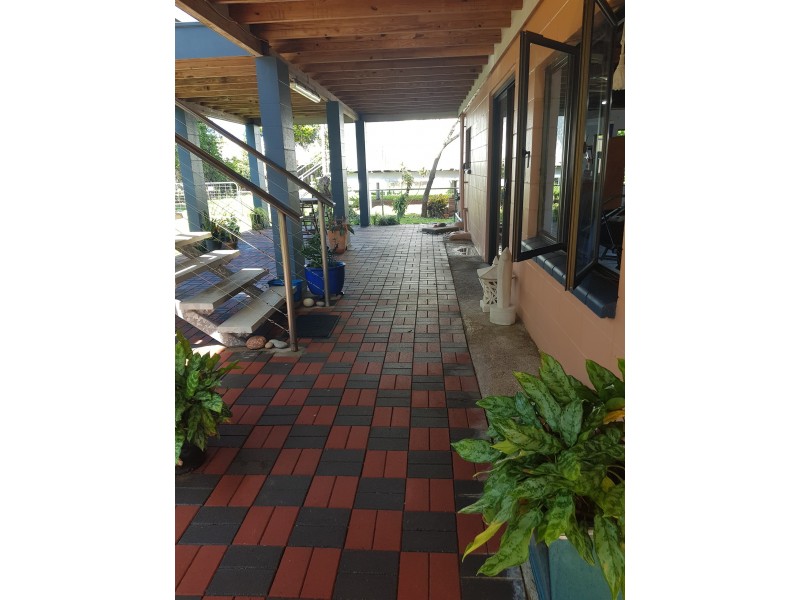 6 Maple St, Forrest Beach QLD 4850