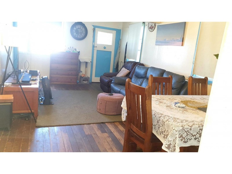 567 Oxley Ave, Scarborough QLD 4020