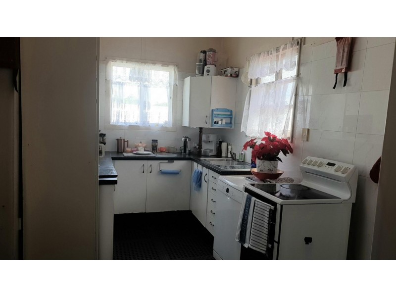 567 Oxley Ave, Scarborough QLD 4020