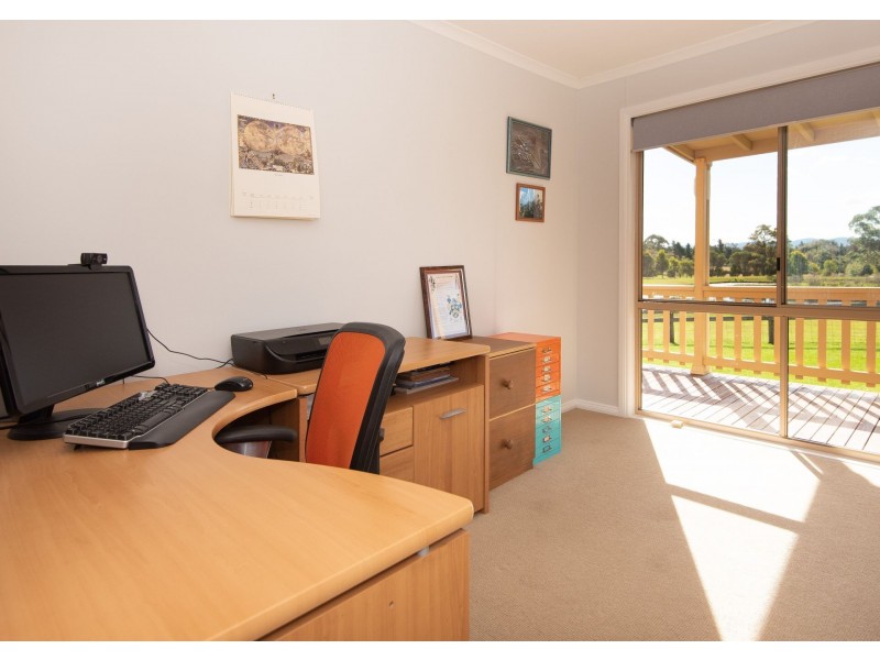 35 Pear Tree Place, Moruya NSW 2537