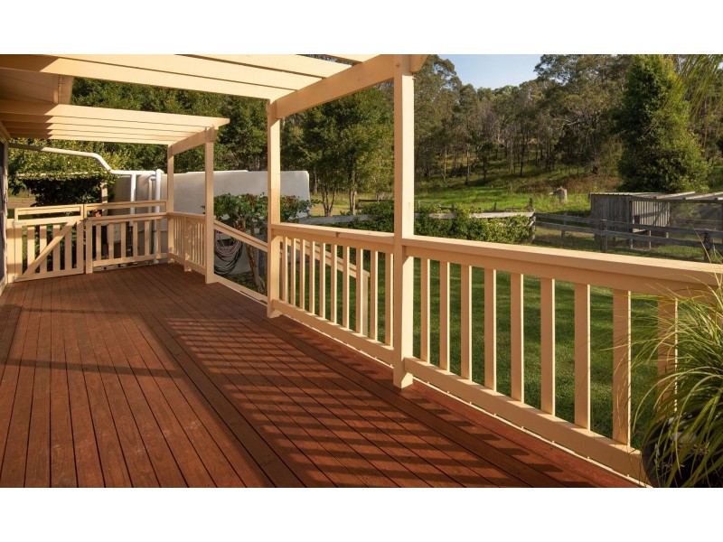 35 Pear Tree Place, Moruya NSW 2537