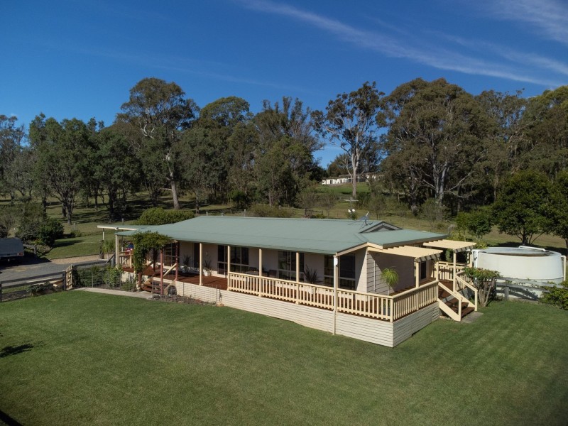 35 Pear Tree Place, Moruya NSW 2537