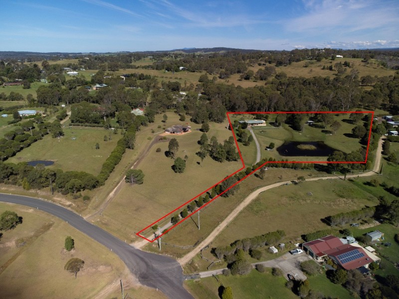 35 Pear Tree Place, Moruya NSW 2537