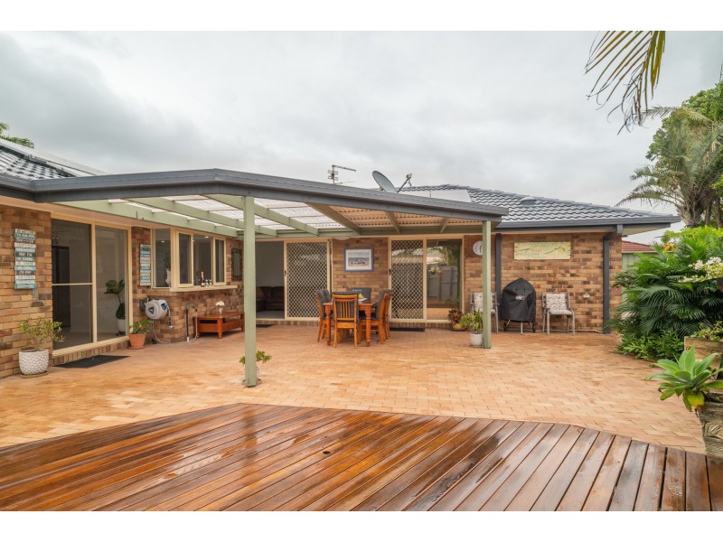 6 Sandbank Place, Kingscliff NSW 2487