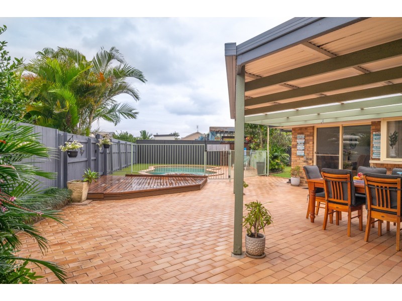 6 Sandbank Place, Kingscliff NSW 2487