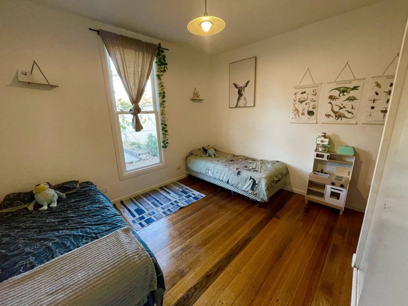 16 McLachlan Street, Kangaroo Flat VIC 3555
