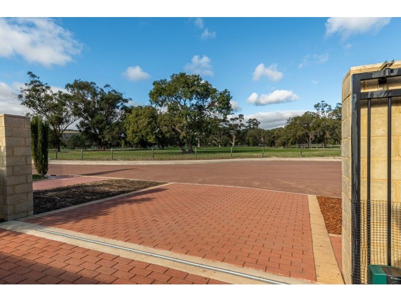 2 Putting green, Maddington WA 6109