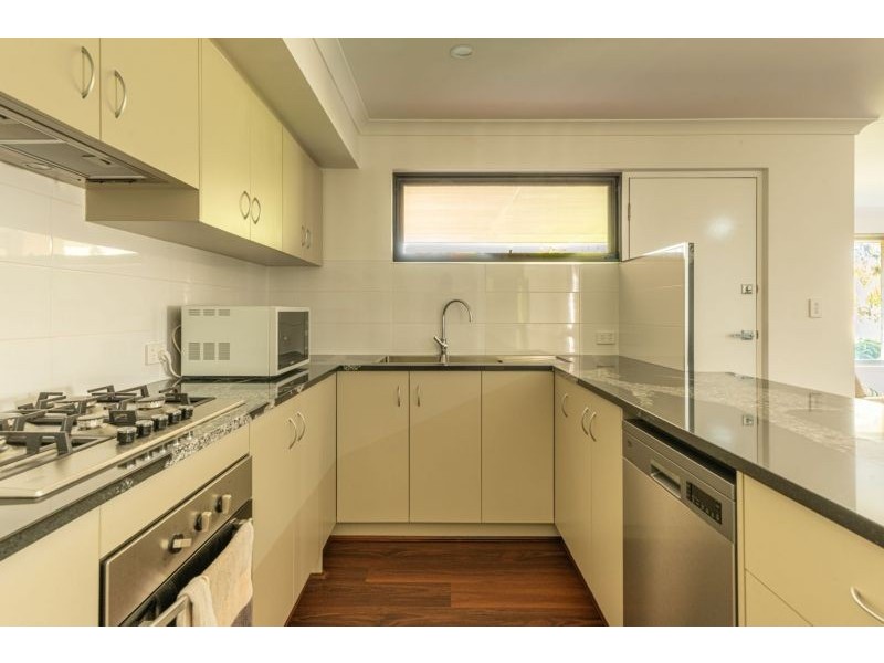 2 Putting green, Maddington WA 6109