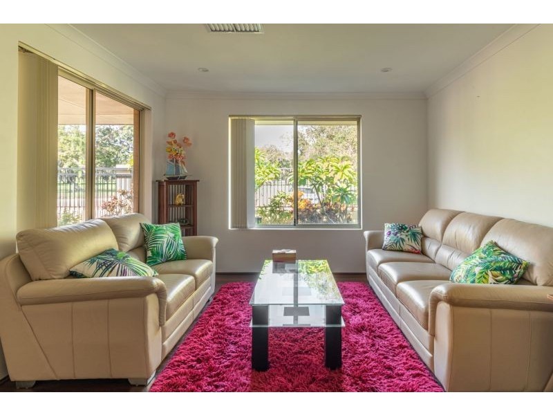 2 Putting green, Maddington WA 6109