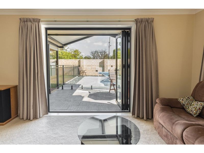 2 Putting green, Maddington WA 6109