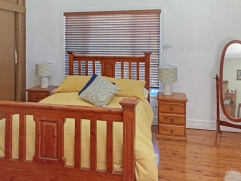 100 Parry St, Charleville QLD 4470
