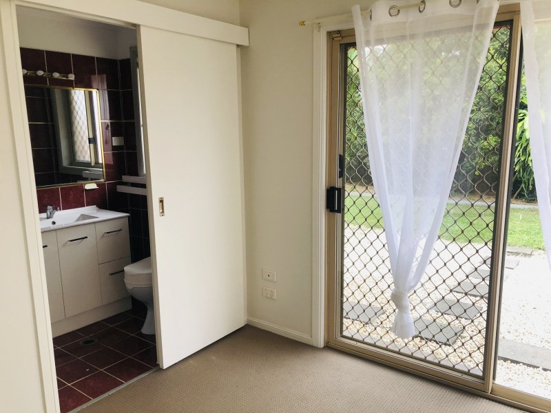 6 Buschman cl, Redbank Plains QLD 4301