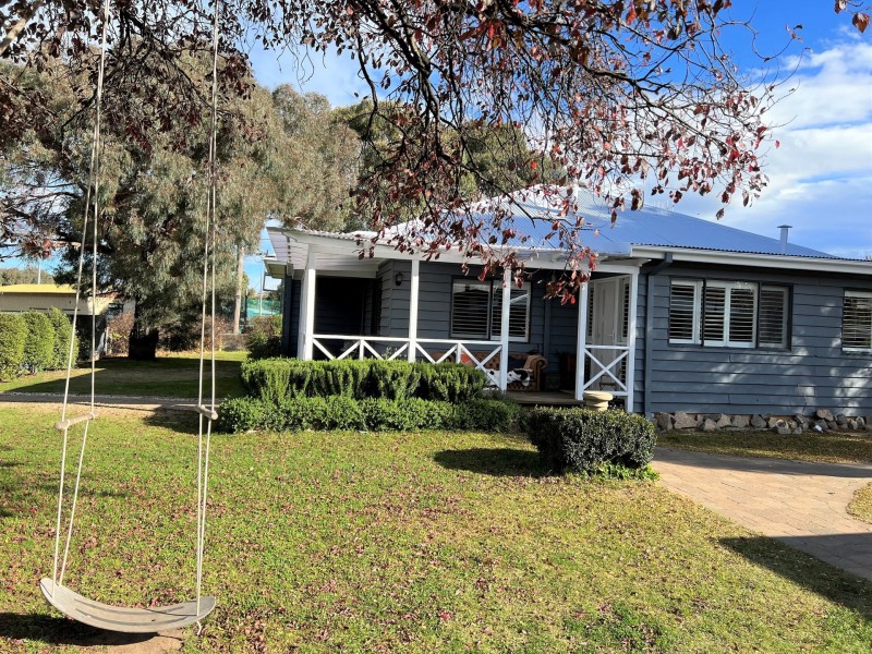 4 Bent st, Berridale NSW 2628