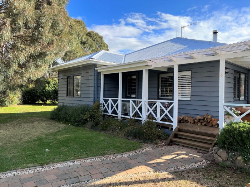 4 Bent st, Berridale NSW 2628
