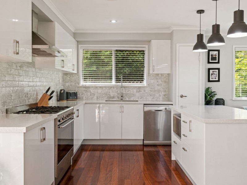 16 Lawson Street, Woodridge QLD 4114