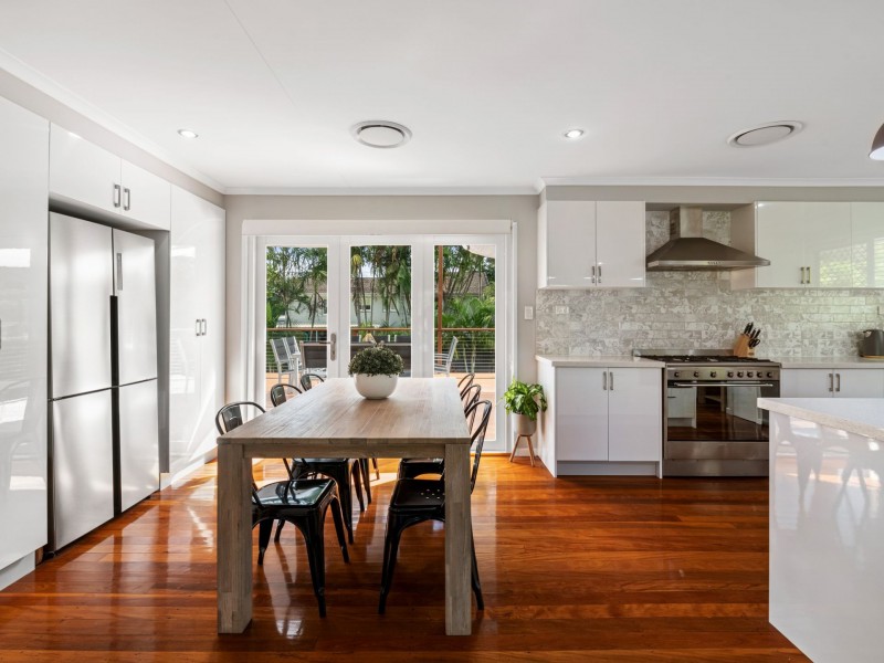 16 Lawson Street, Woodridge QLD 4114