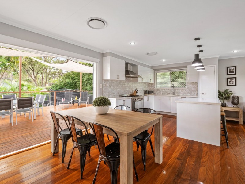 16 Lawson Street, Woodridge QLD 4114