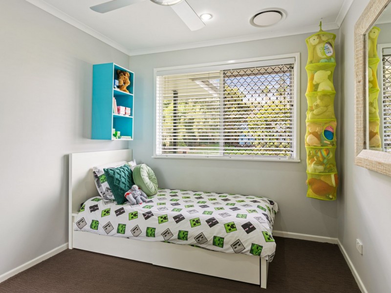 16 Lawson Street, Woodridge QLD 4114