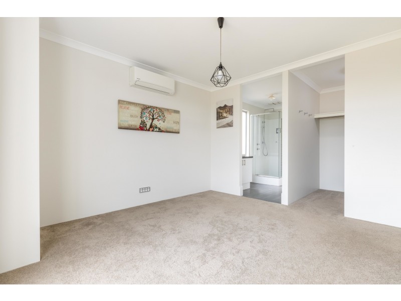 14 Narloo Way, Golden Bay WA 6174