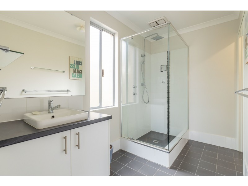 14 Narloo Way, Golden Bay WA 6174