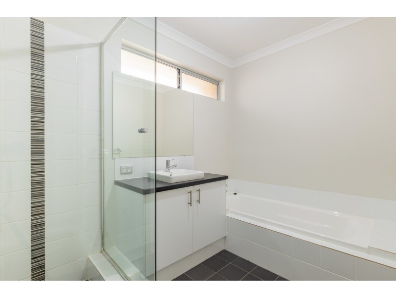 14 Narloo Way, Golden Bay WA 6174