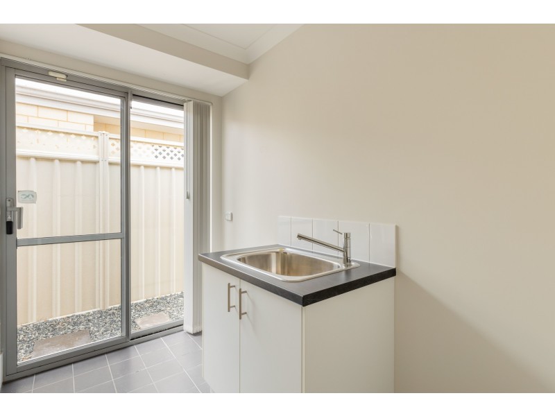 14 Narloo Way, Golden Bay WA 6174