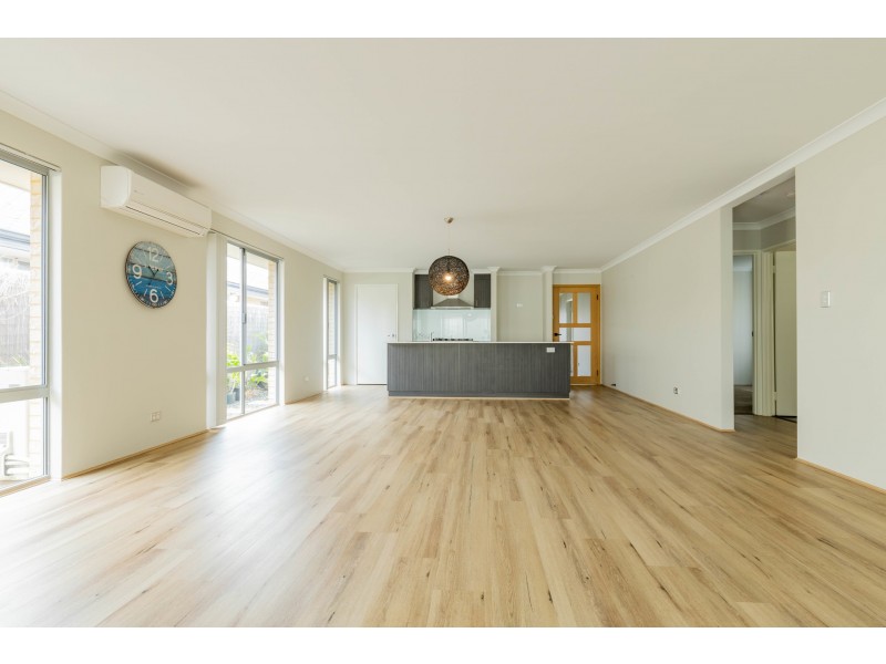 14 Narloo Way, Golden Bay WA 6174