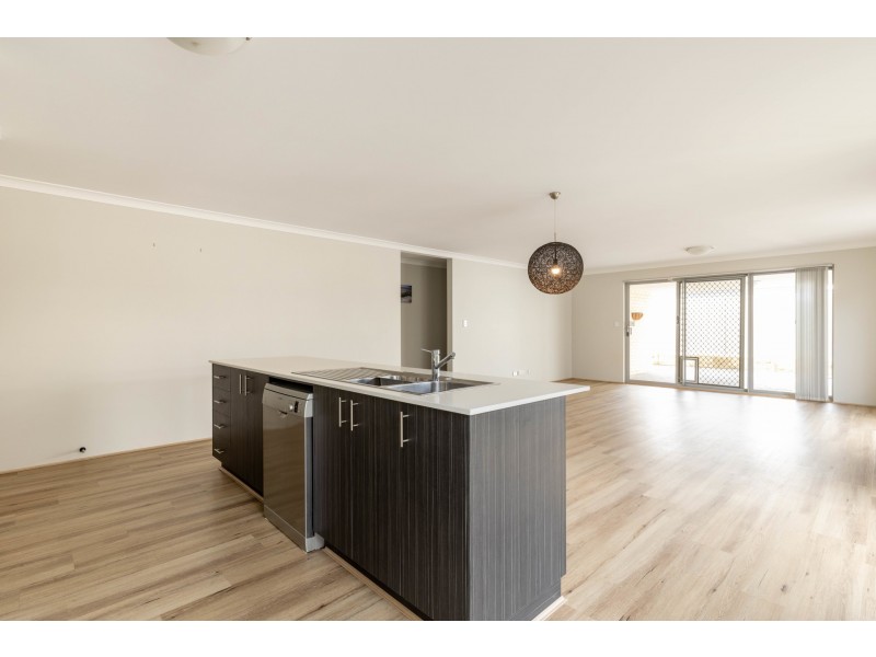 14 Narloo Way, Golden Bay WA 6174