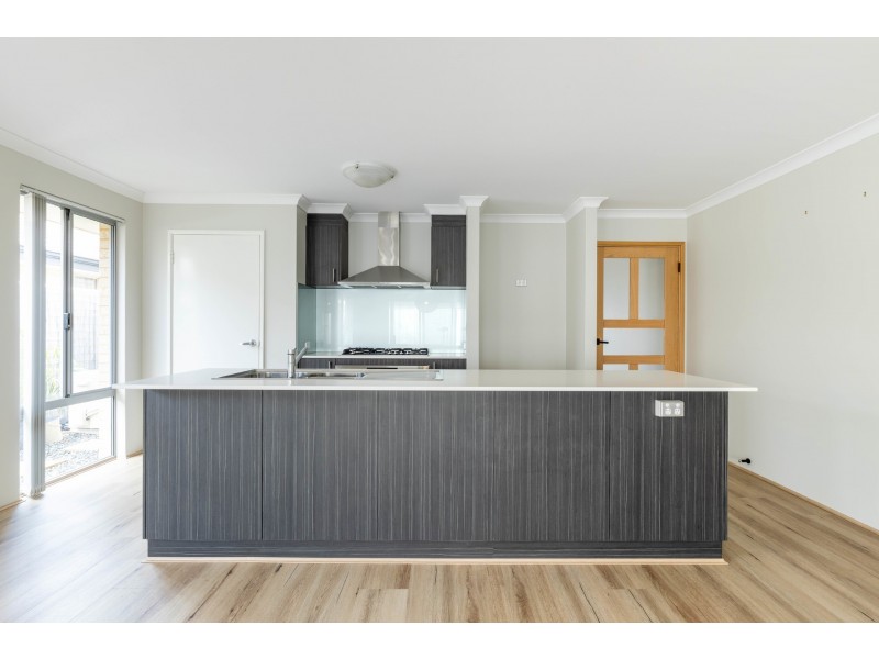 14 Narloo Way, Golden Bay WA 6174