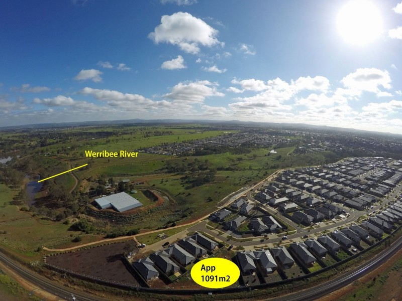 223 james melrose drive, Brookfield VIC 3338