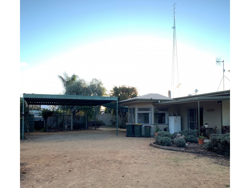 20 Old Blanchetown Road, Waikerie SA 5330