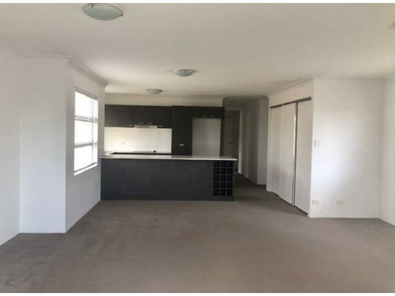 6/24-26 Proud St, Labrador QLD 4215