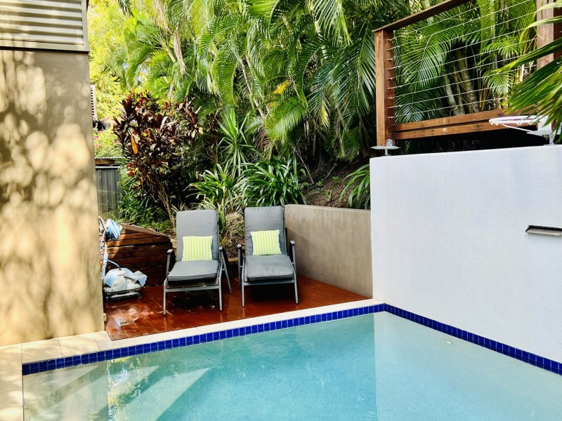 43 Aurelia Road, Palm Cove QLD 4879