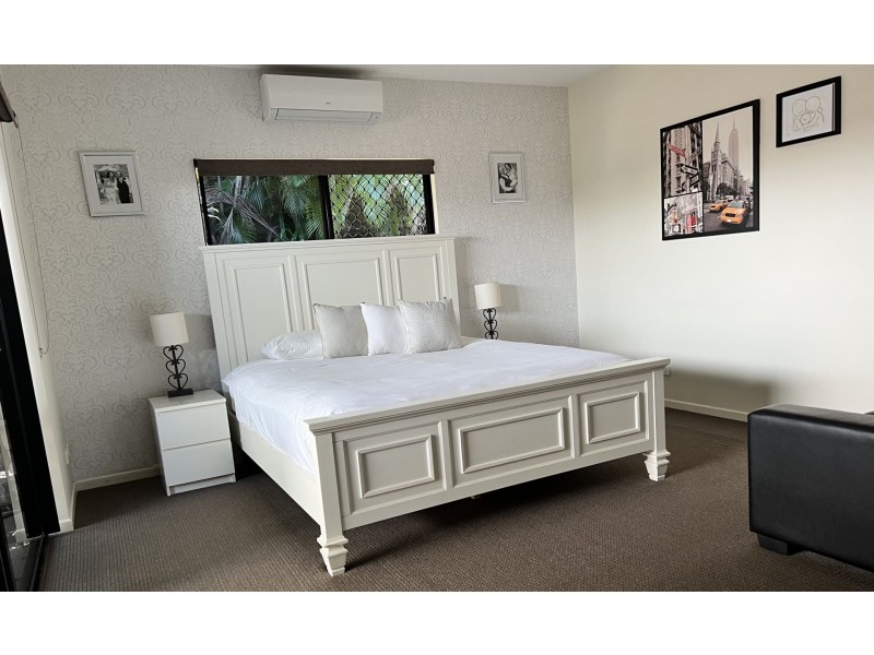 43 Aurelia Road, Palm Cove QLD 4879