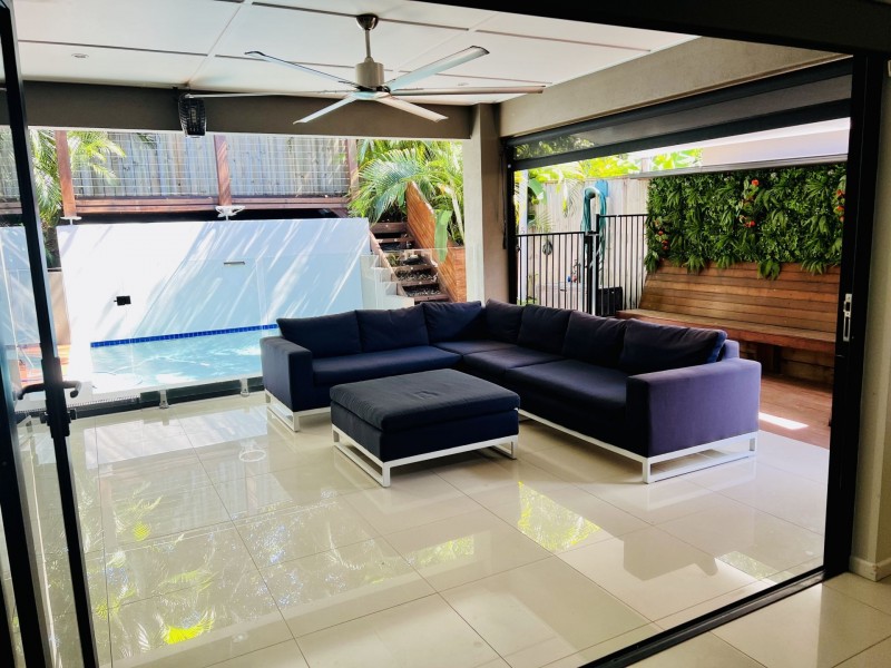 43 Aurelia Road, Palm Cove QLD 4879