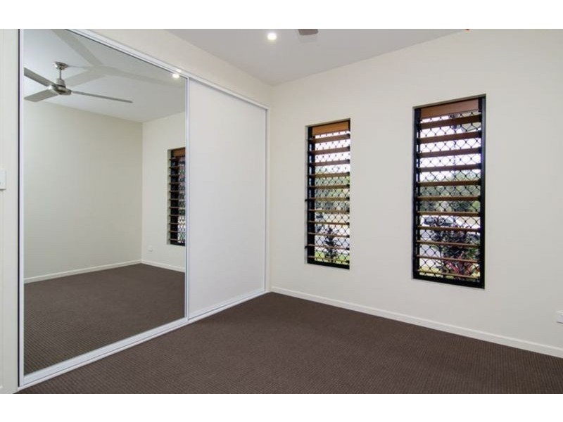 43 Aurelia Road, Palm Cove QLD 4879