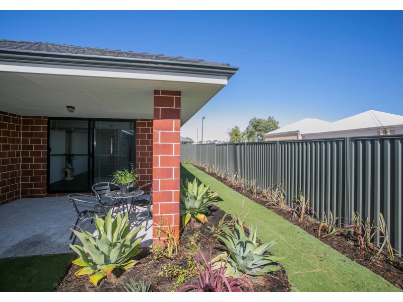 23 Vermont Grove, Wellard WA 6170