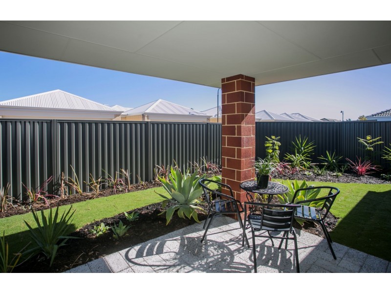 23 Vermont Grove, Wellard WA 6170