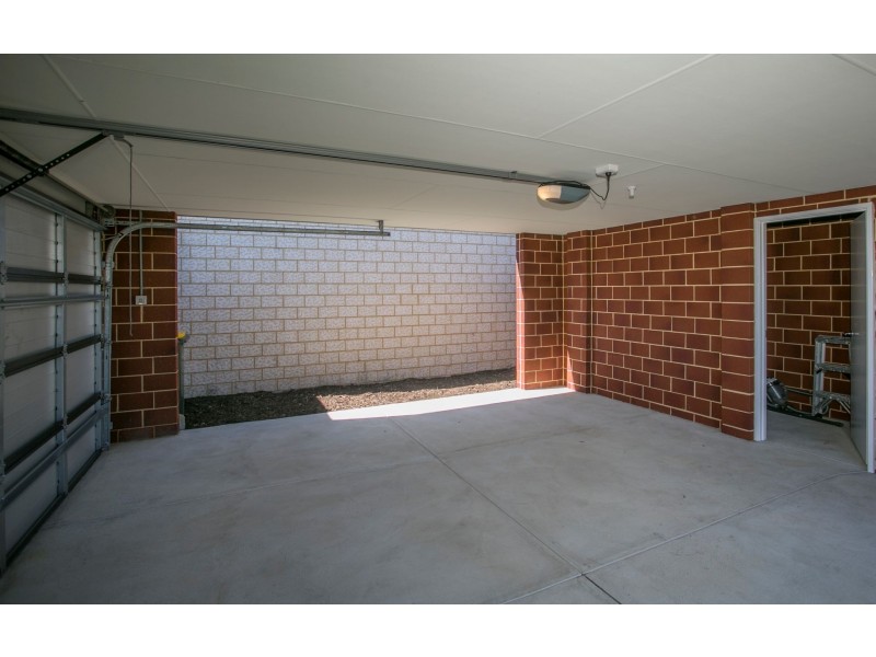 23 Vermont Grove, Wellard WA 6170