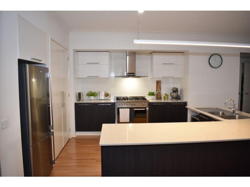 27 The Circuit, Pakenham VIC 3810