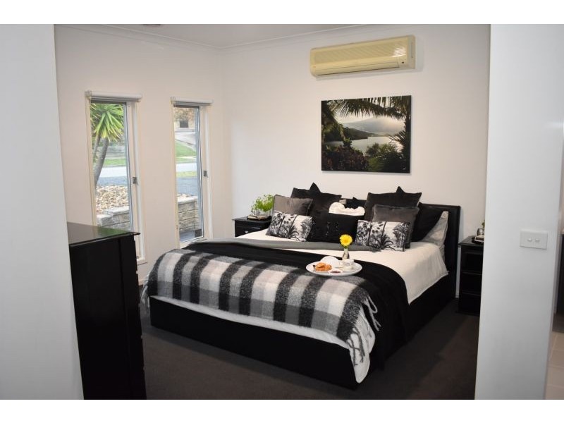 27 The Circuit, Pakenham VIC 3810