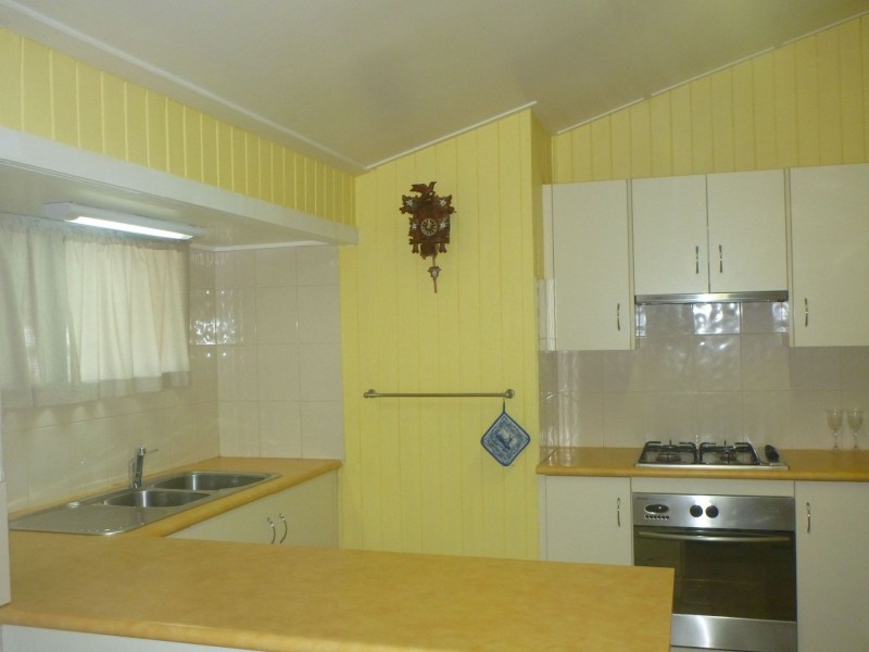 111 Livingstone St, Berserker QLD 4701