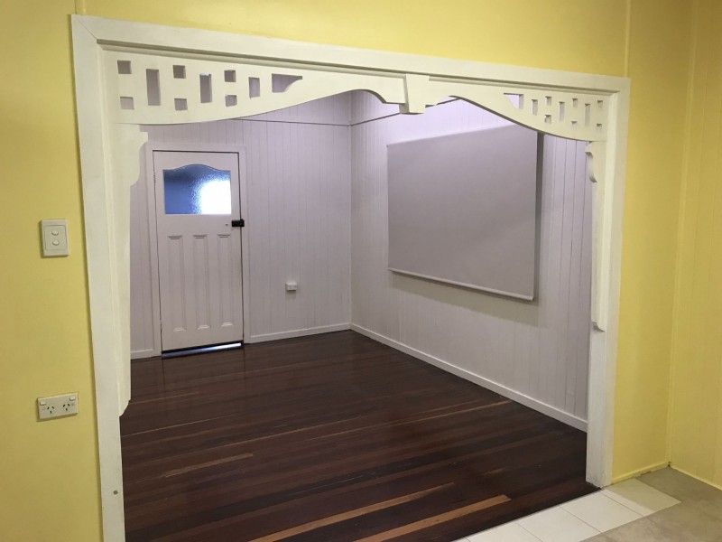 111 Livingstone St, Berserker QLD 4701