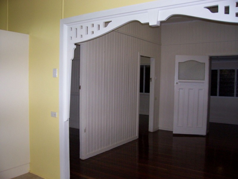 111 Livingstone St, Berserker QLD 4701