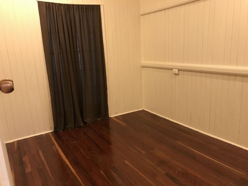 111 Livingstone St, Berserker QLD 4701