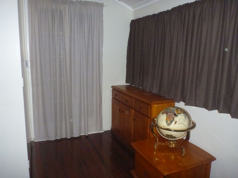 111 Livingstone St, Berserker QLD 4701